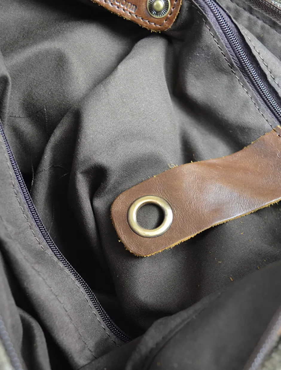 traditional_tweed__leather_single_buckle_bag_4.webp Bags And Satchels | Bags And Satchels<Glenaran Traditional Tweed & Leather Single Buckle Bag