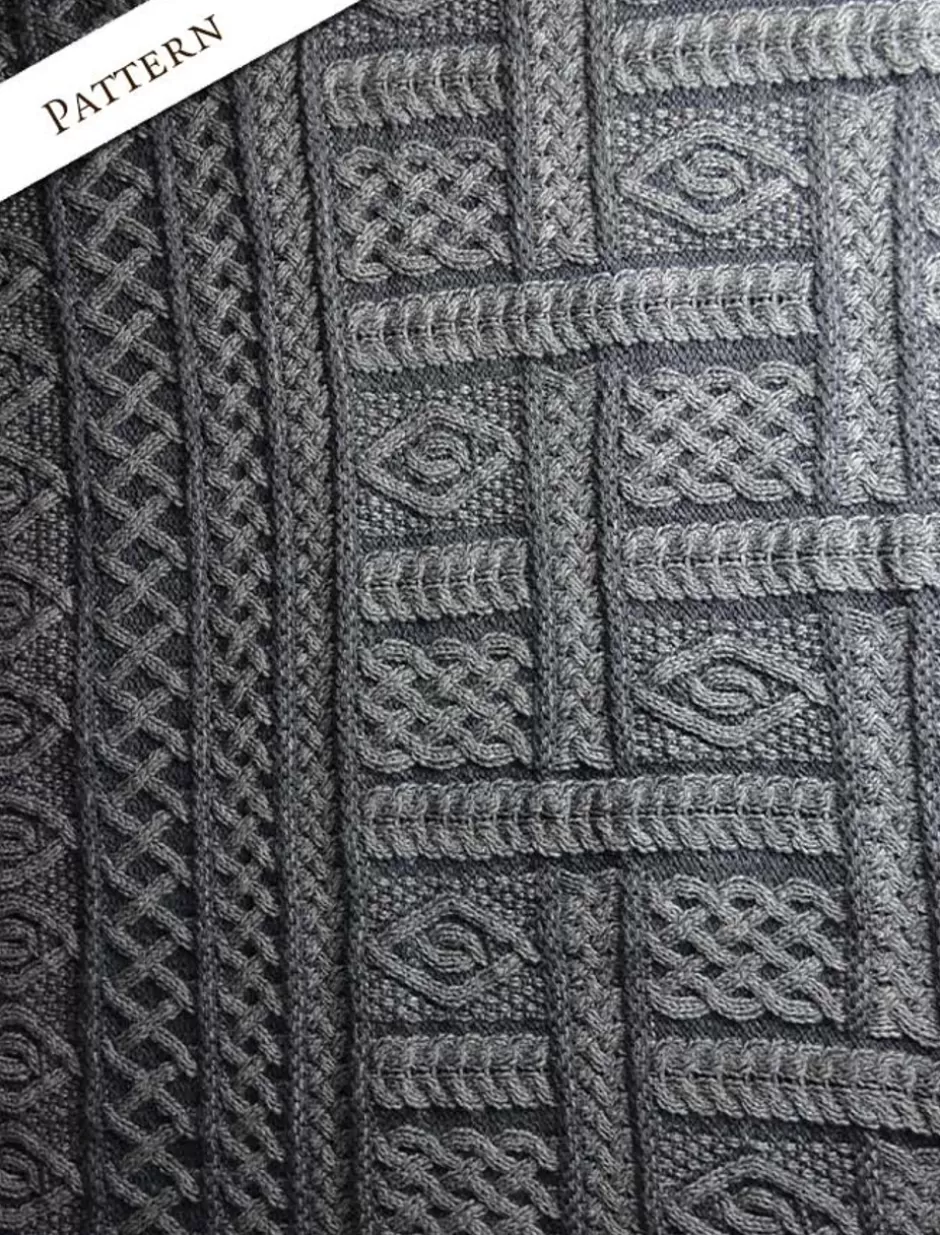 twotone_aran_pleated_throw_2.webp Knitted Wool Throws<Glenaran Two-Tone Aran Pleated Throw