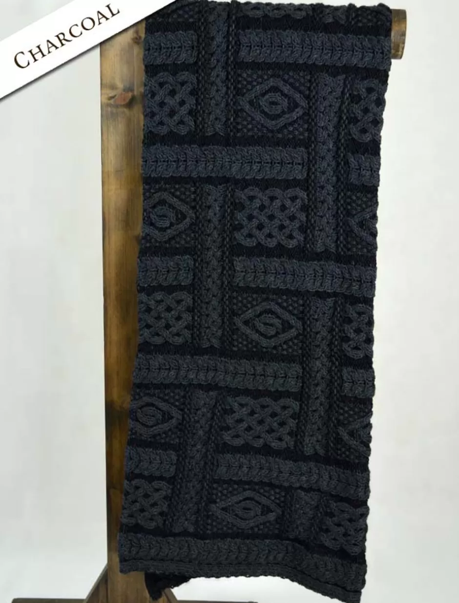 twotone_aran_pleated_throw_7.webp Knitted Wool Throws<Glenaran Two-Tone Aran Pleated Throw