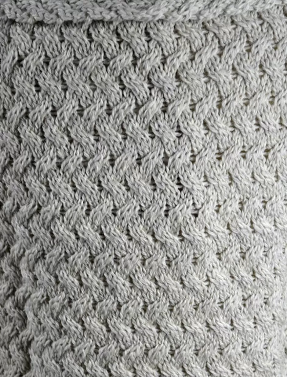 waterfall_cable_cardigan_5.webp Cardigans, Jackets & Coatigans<Glenaran Waterfall Cable Cardigan