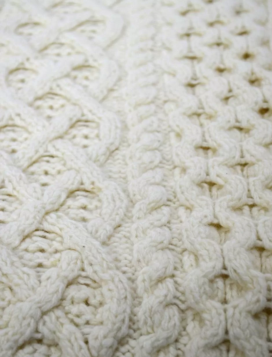 wool_cashmere_aran_throw_2.webp Knitted Wool Throws<Glenaran Wool Cashmere Aran Throw